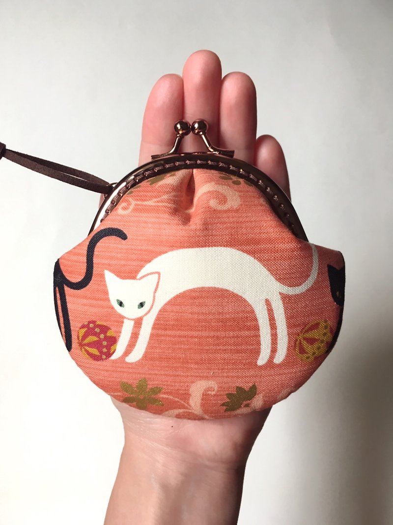 hm2. A stretched meow orange shell. Mouth gold bag - กระเป๋าใส่เหรียญ - ผ้าฝ้าย/ผ้าลินิน สีส้ม