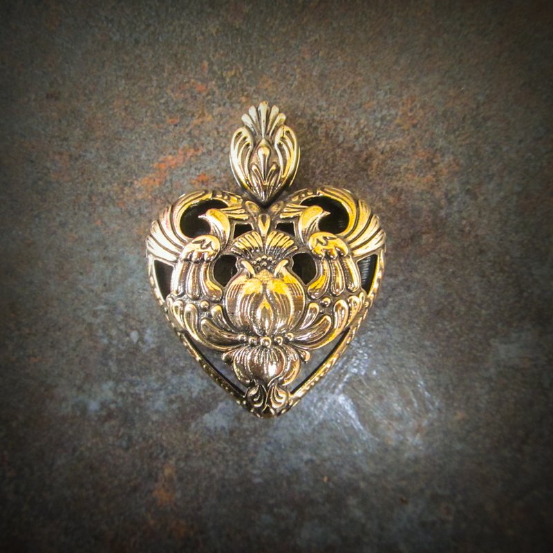 heart petrykivka style jewelry,brass heart womens necklace,handmade Ukraine - 項鍊 - 銅/黃銅 金色