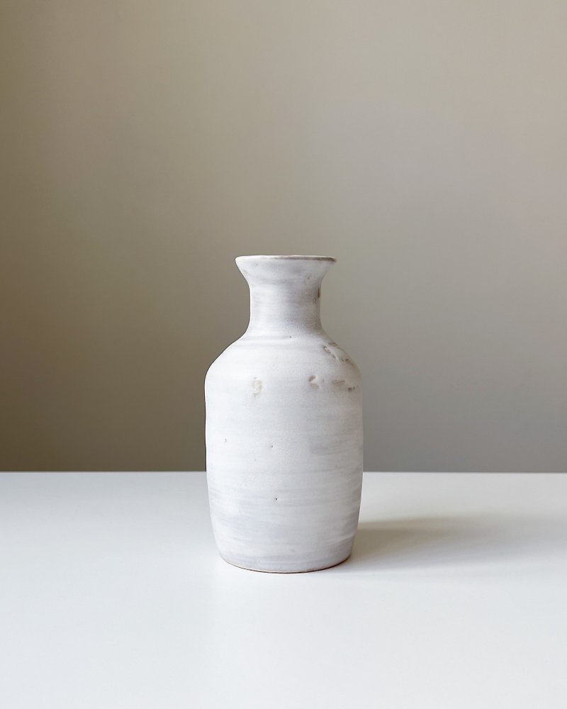 Ceramic Hand Brush Porcelain Clay Small Flower Vessel Mist White Ceramic Vase - Pottery & Ceramics - Pottery White