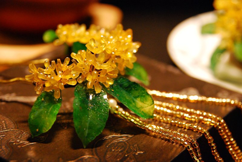 Golden osmanthus tassel hairpin - Hair Accessories - Other Materials Multicolor