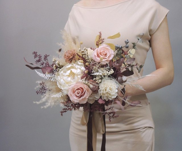 Dried flowers without withering] champagne pink dry roses without withering  natural wind bouquet - Shop Amanda Floral Design Dried Flowers & Bouquets -  Pinkoi