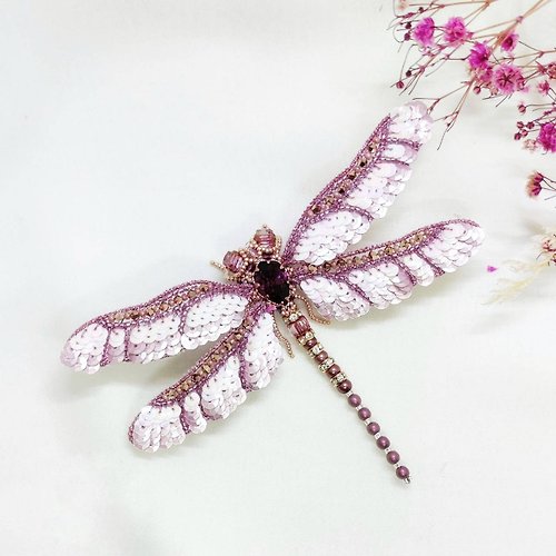 一隻蟲子 珠寶刺繡立體水晶昆蟲胸針-粉紫紅蜻蜓胸針