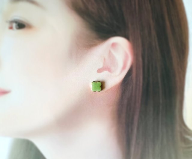 【再販】Pair・チタンピアス・LightGreen        
