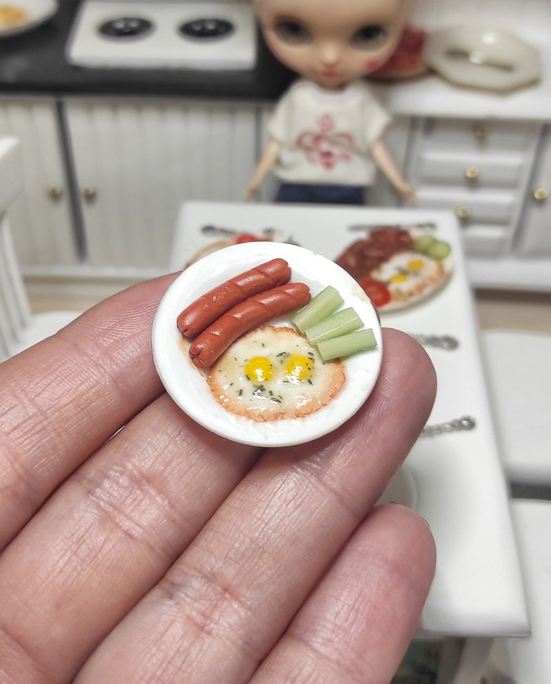 迷你食品 娃娃的迷你品 早餐炒蛋和香肠 - 公仔/玩偶 - 黏土 