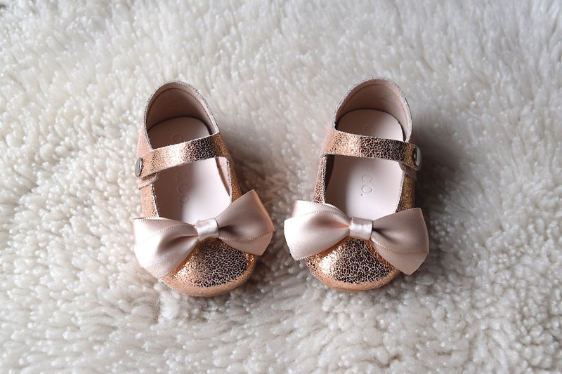 玫瑰金真皮手作嬰兒鞋 蝴蝶結緞帶瑪麗珍學步鞋 週歲女寶寶禮物  - 童裝鞋 - 真皮 金色