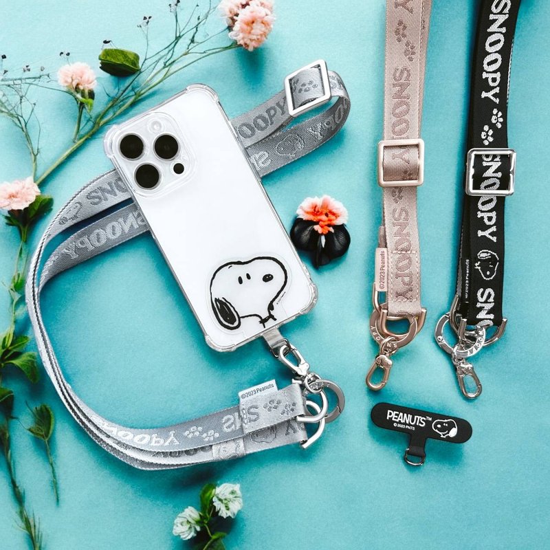 Snoopy textured hardware nylon wide version mobile phone lanyard with mobile phone clip and big head shape - เชือก/สายคล้อง - วัสดุอื่นๆ หลากหลายสี