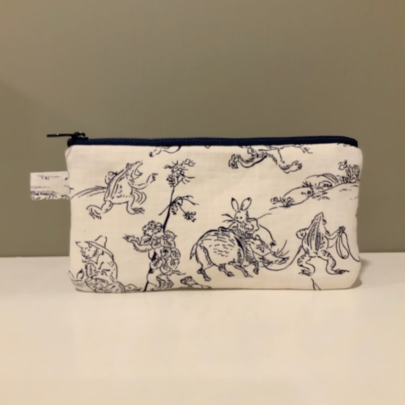 莞爾動物戲畫—鋪棉手機袋/錢包/筆袋 - 手機殼/手機套 - 棉．麻 