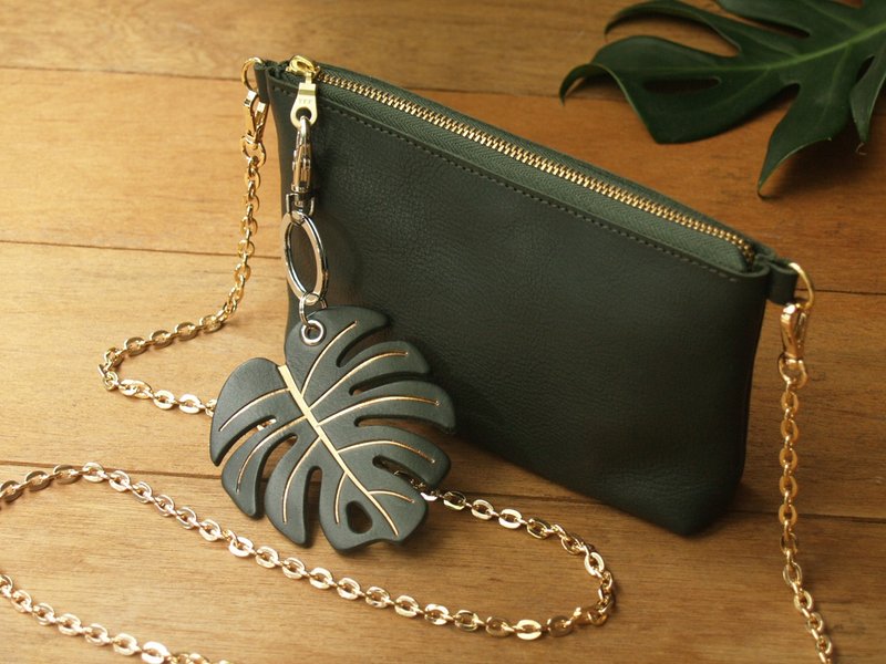 Crossbody Bag / Shoulder Bag ( Gift Wrapped ) - Dark Green - กระเป๋าใส่เหรียญ - หนังแท้ สีเขียว