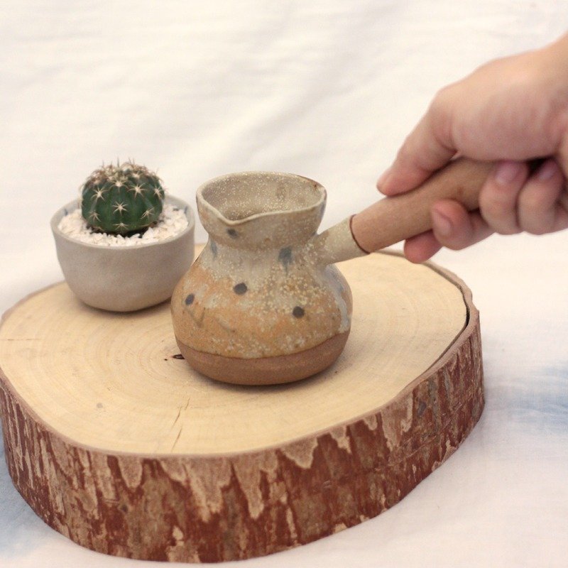 3.2.6. studio: Handmade ceramic tree bowl with wooden handle. - 花瓶/陶器 - 陶 咖啡色