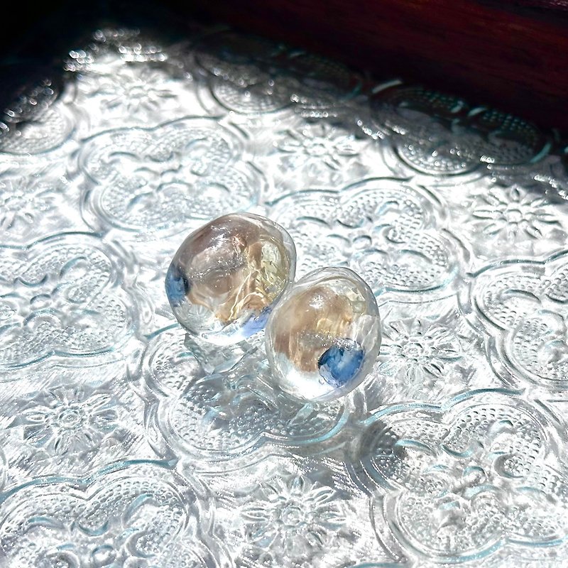 Shiny drop earrings - Earrings & Clip-ons - Resin 