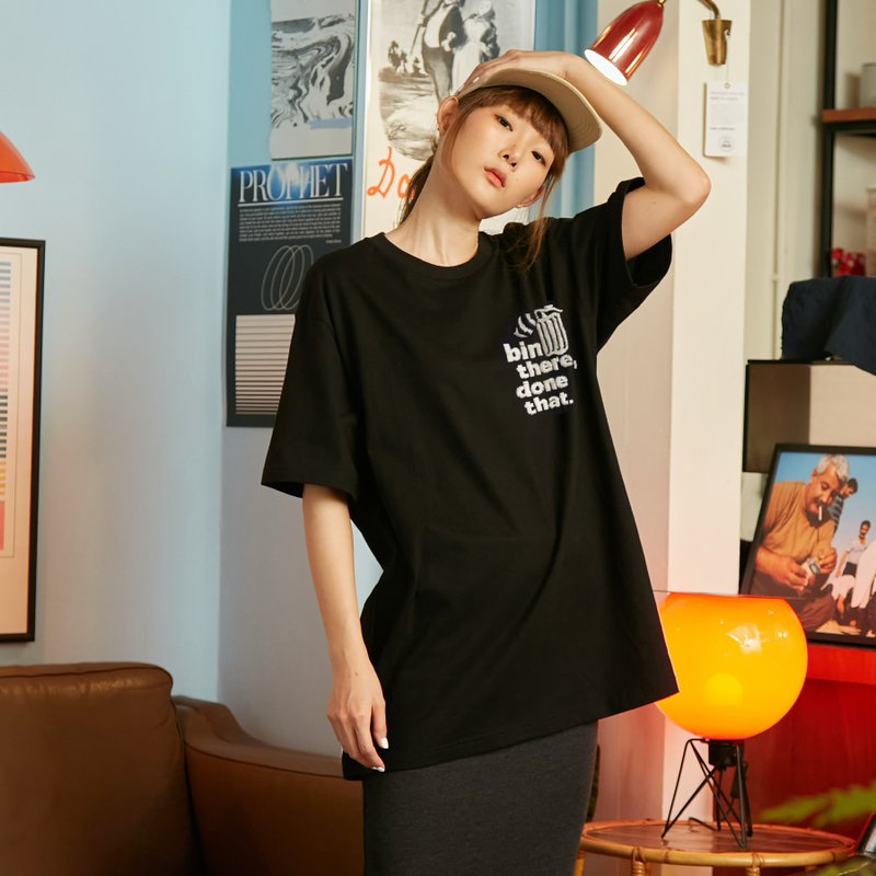 Raccoon 2nd editions T-shirt Hand embroidery logo Unisex Oversized - 帽T/大學T - 棉．麻 黑色