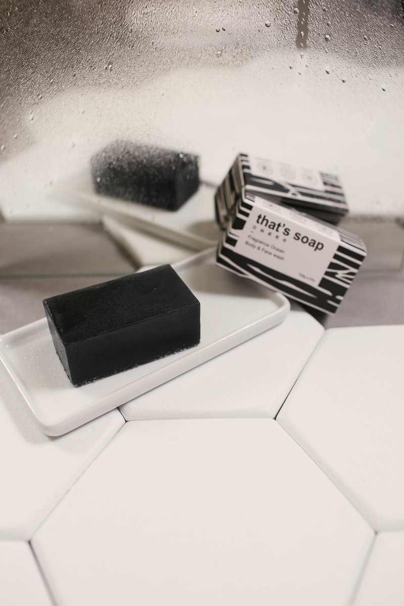 【UncleWu】That's soap 拉絲香氛皂 | 保濕 乳木果 蠶絲蛋白 - 肥皂/手工皂 - 其他材質 黑色