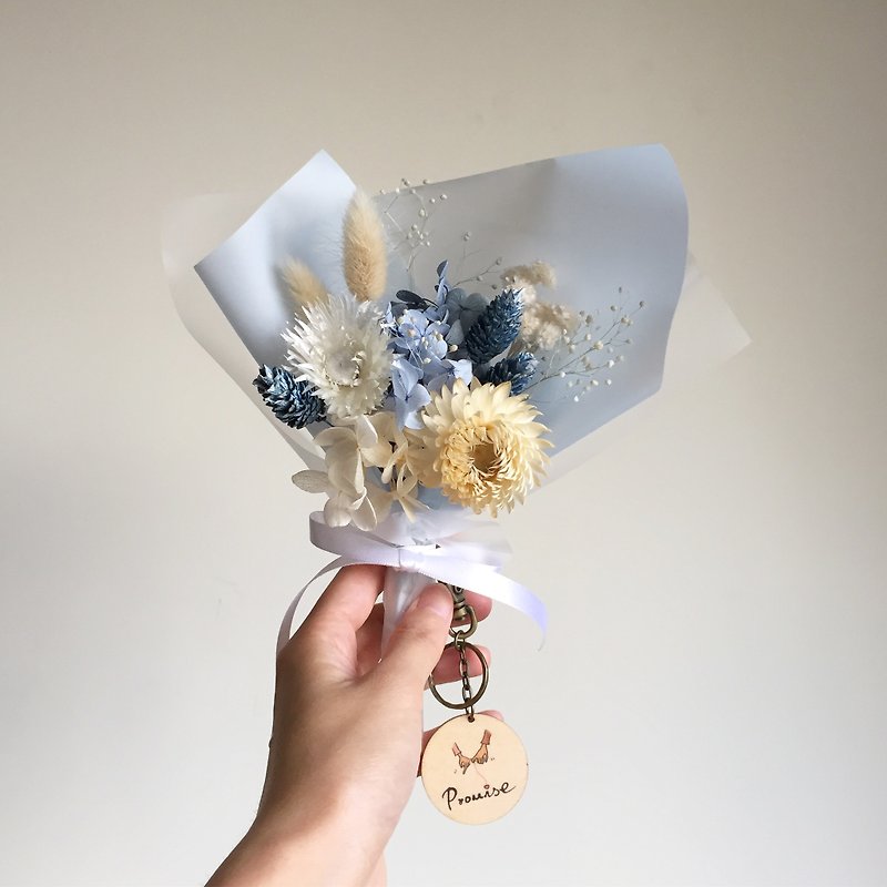 Cloud walk dry eternal bouquet + key ring group (custom) - ช่อดอกไม้แห้ง - พืช/ดอกไม้ สีน้ำเงิน