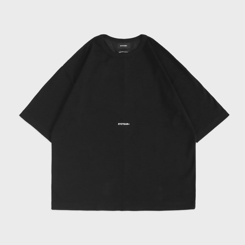 DYCTEAM - 立體LOGO落肩TEE (black) - 男 T 恤 - 其他材質 黑色