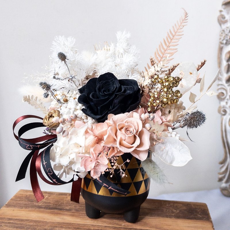 black rose eternal potted flower - Dried Flowers & Bouquets - Plants & Flowers Black