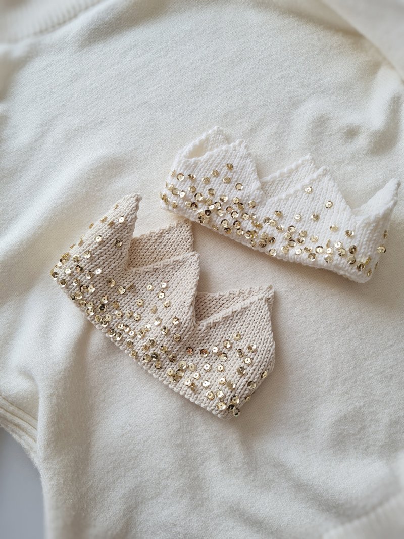 Knitted crown, birthday crown, first crown, baby crown, newborn crown - 嬰兒帽子/髮帶 - 羊毛 白色