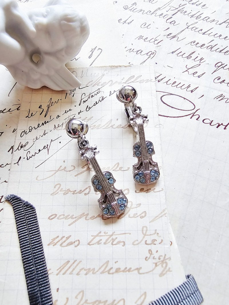 Vintage signed ORA violin rhodium-plated earrings【vintage jewelry】 - ต่างหู - โลหะ สีเงิน