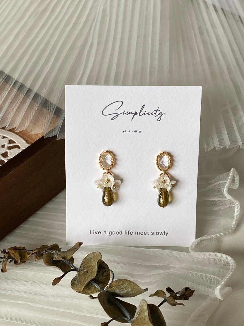 Simplicity | Elegant earrings and Clip-On - ต่างหู - วัสดุอื่นๆ ขาว