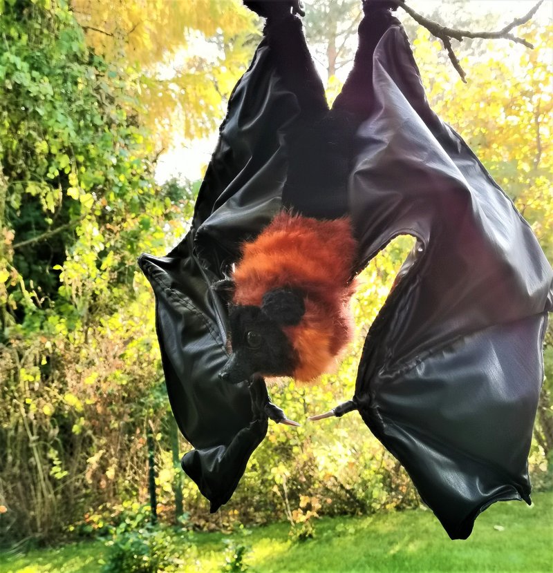 Flying fox realistic animal stuffed art doll poseable - 公仔模型 - 人造皮革 黑色