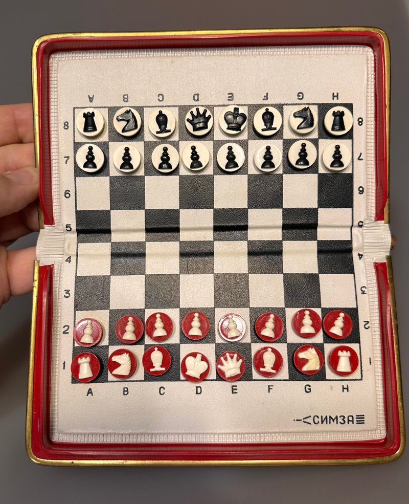 Vintage pocket magnetic chess set from USSR, Moscow Olympiad - บอร์ดเกม - พลาสติก 