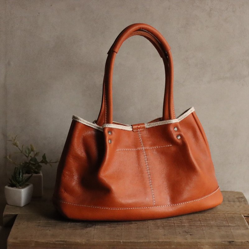 Large pumpkin shoulder tote / Largest in the series / Name can be added / Made in Japan / jb-2-l [Customizable gift] - Handbags & Totes - Genuine Leather Orange