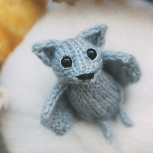 Cute Knit Toy Tiny Bat knitting pattern. Knitted amigurumi bat miniature step by step tutorial