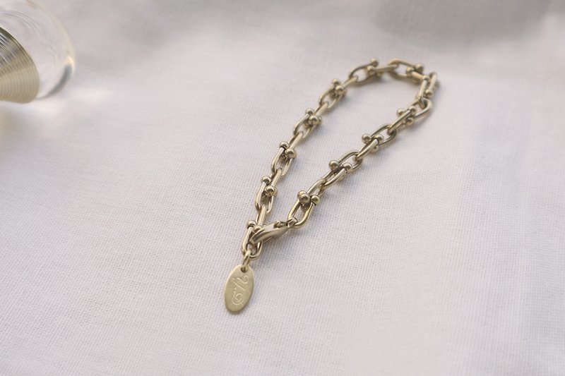 Yuandi Collection Heritage Horseshoe Lucky Chain Bracelet - Bracelets - Copper & Brass Gold