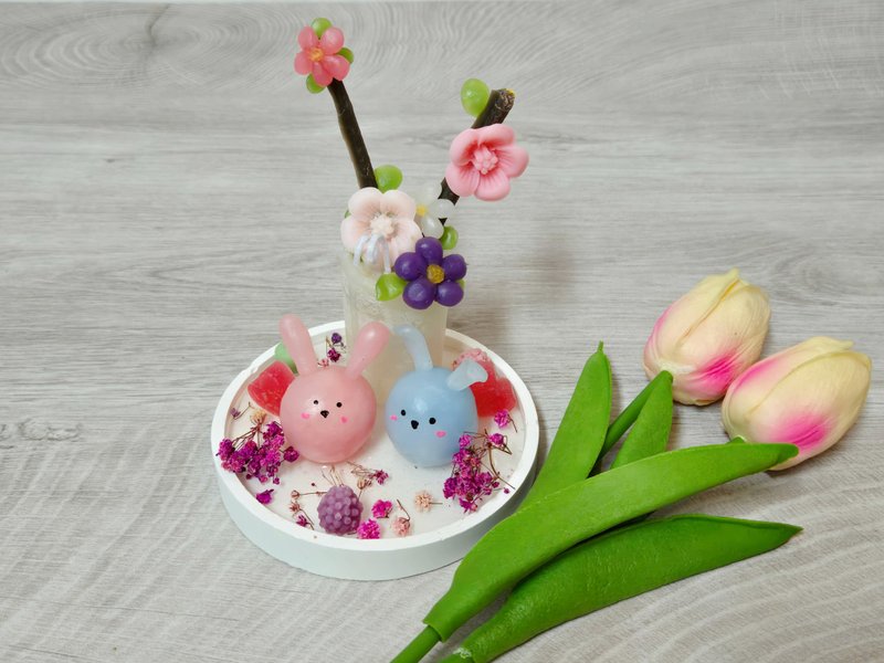 【花漾兔兔-香氛蠟燭】材料包 親子手作 擴香 蠟燭 - 蠟燭/香氛/手工皂 - 蠟 紅色