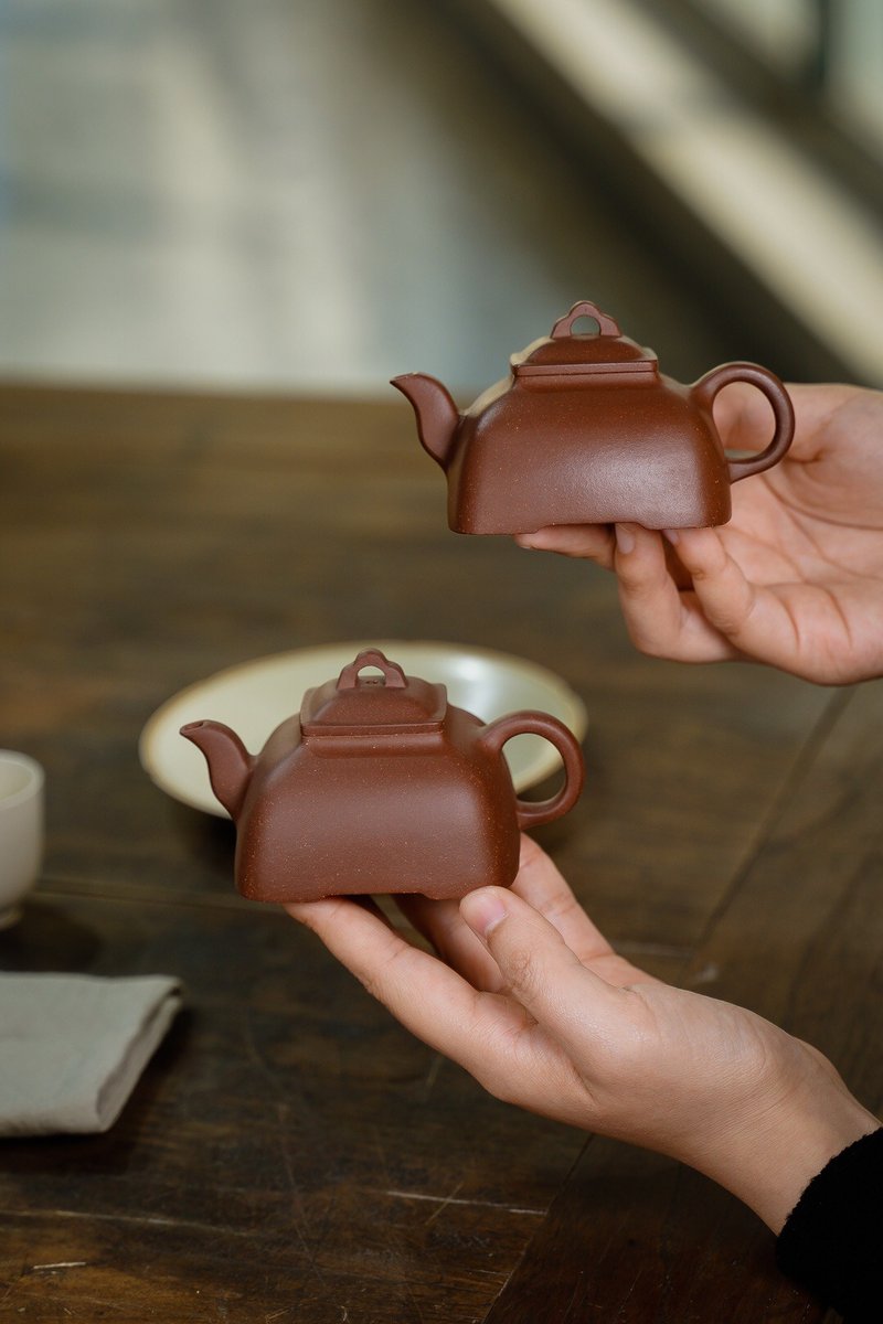 送禮茶壺 宜興紫砂壺 茶具 禮物必備 孤菱 原礦底槽清 125cc 7孔 - 茶壺/茶杯/茶具 - 陶 咖啡色