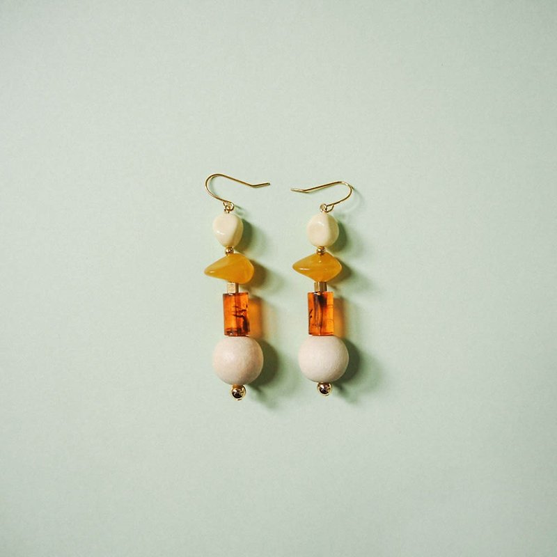 Japanese designer Iria Ashimine cooperating beaded earrings 09 - Earrings & Clip-ons - Other Materials Multicolor