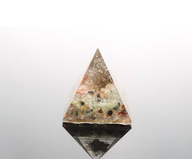 即発送】 ホワイト Caixia -石・ピラミッド・オルガナイトは心を