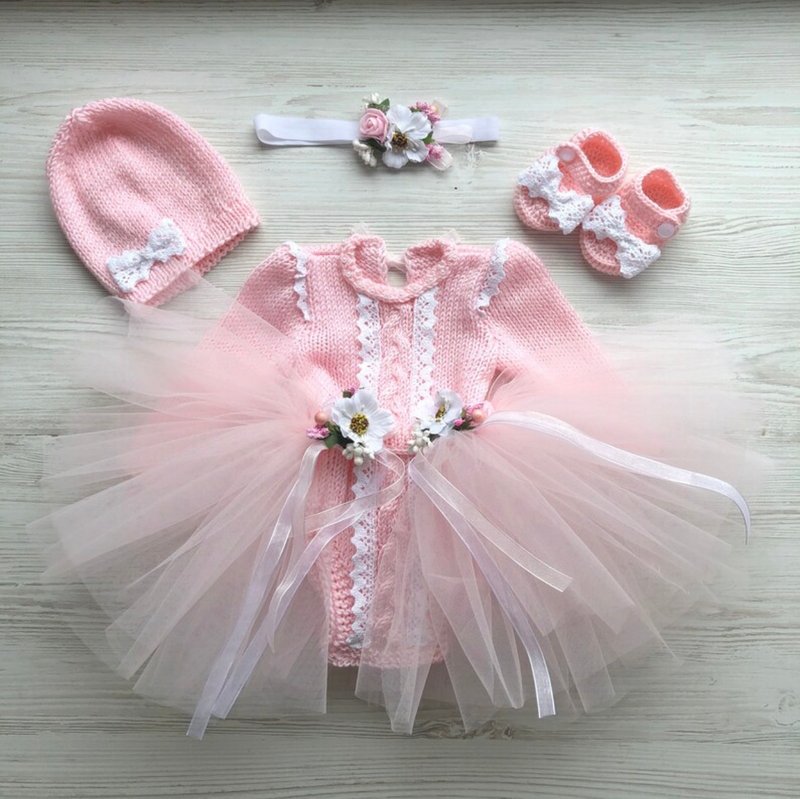 Hand made pink color with white lace outfit: romper, hat, headband, skirt, shoes - 包屁衣/連身衣 - 其他材質 