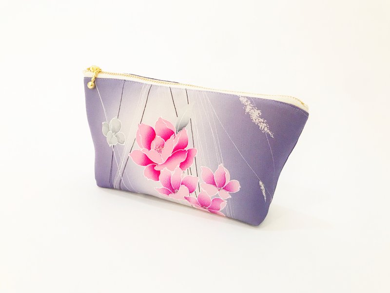 Kimono pouch Using antique silk kimono # 20 - กระเป๋าเครื่องสำอาง - ผ้าไหม สีม่วง