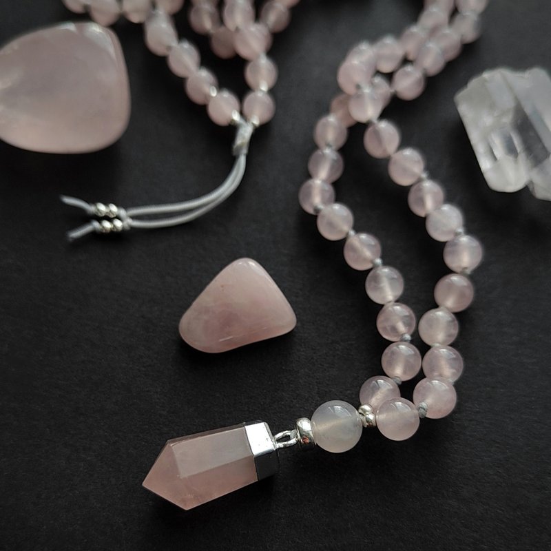 Shakti 108 bead Mala - Madagaskar Rose Quartz with Pendant High Quality Crystal - สร้อยคอยาว - เครื่องประดับพลอย สึชมพู