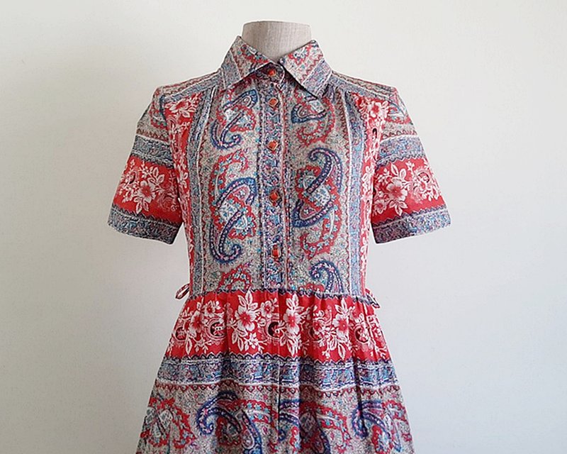 Vintage Red Floral Paisley Print Dress - ชุดเดรส - เส้นใยสังเคราะห์ สีแดง