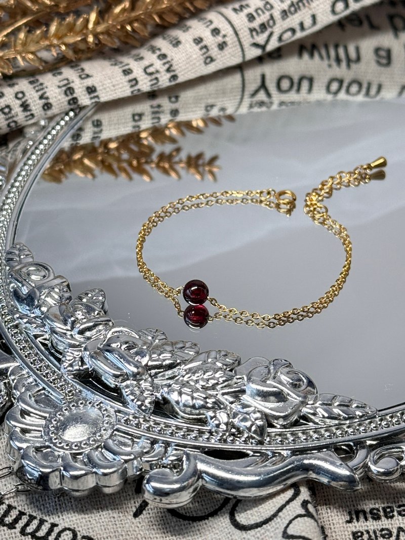 Romantic Gold Chain Red Stone Temperament Bracelet - Eternal Deluna Series Crystal Bracelet/Red Stone - สร้อยข้อมือ - คริสตัล สีแดง