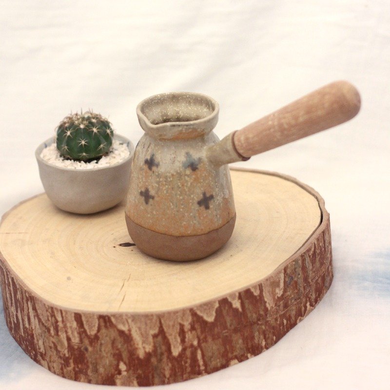 3.2.6. studio: Handmade ceramic tree bowl with wooden handle. - 花瓶/花器 - 黏土 金色