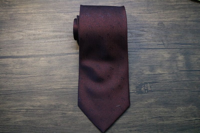酒紅色暗紋真絲領帶/紳士裝低調百搭necktie - 領帶/領帶夾 - 絲．絹 多色