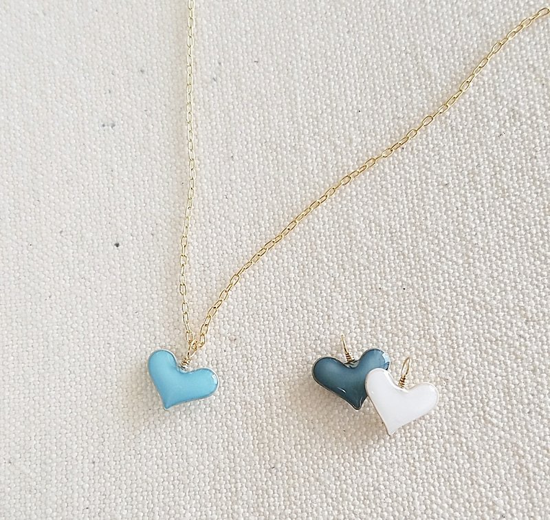 pastel mini heart pendant&necklace blue, blue gray, white - Necklaces - Resin Blue