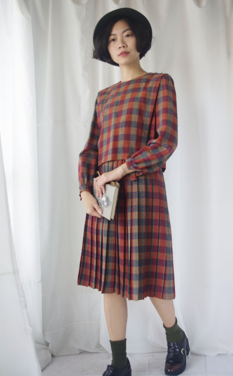 4.5studio- vintage treasure hunt - College Wind Red Plaid two-piece dress pleated Retro - One Piece Dresses - Polyester Red