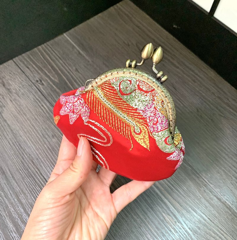 Tail of Phoenix - Second-hand kisslock purse - กระเป๋าใส่เหรียญ - วัสดุอื่นๆ หลากหลายสี