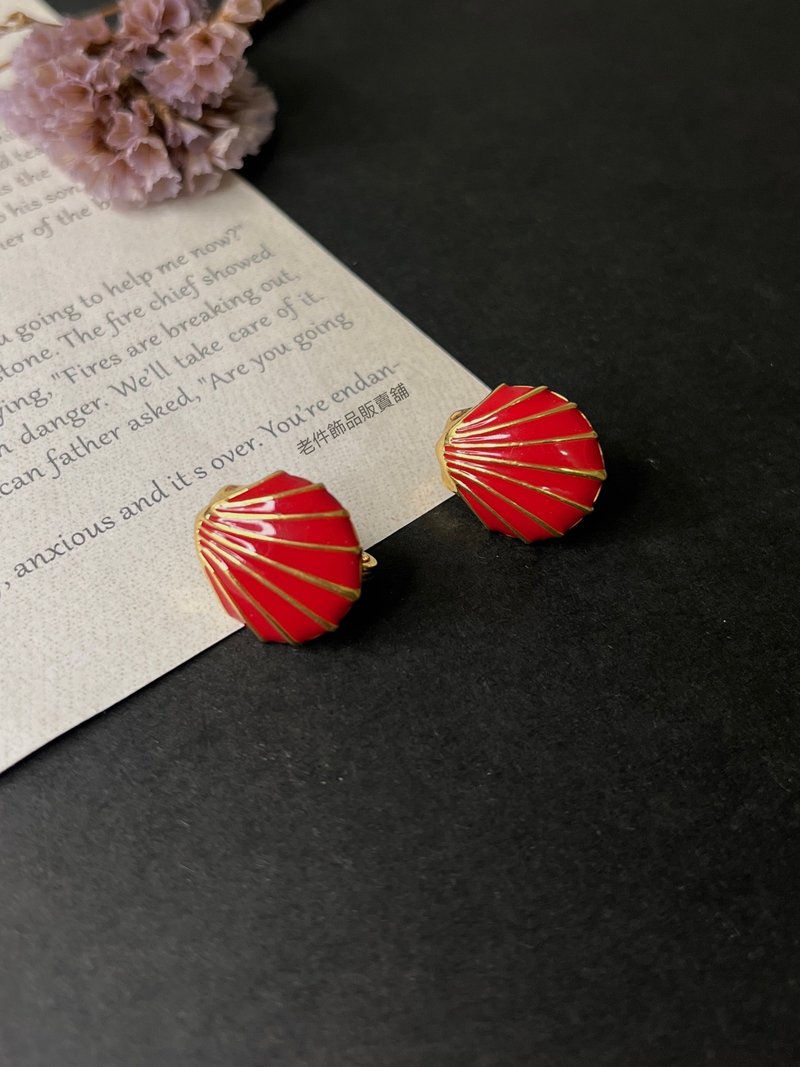 Monet 莫奈紅金琺瑯貝殼無痛耳夾(庫存新品含背卡) - 耳環/耳夾/耳骨夾 - 琺瑯 紅色
