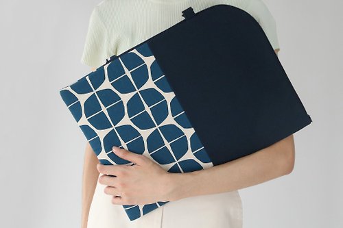 14-inch laptop bag-printed dark green - Shop chung-bag Laptop Bags - Pinkoi