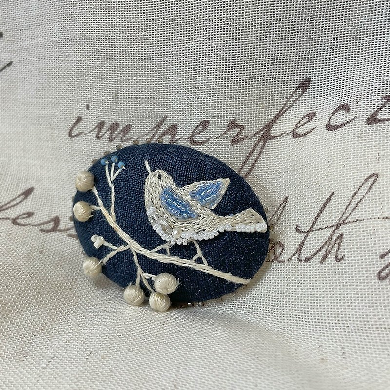 [Limited Product] Embroidered Brooch-Xiao Wenniao - Brooches - Thread Blue