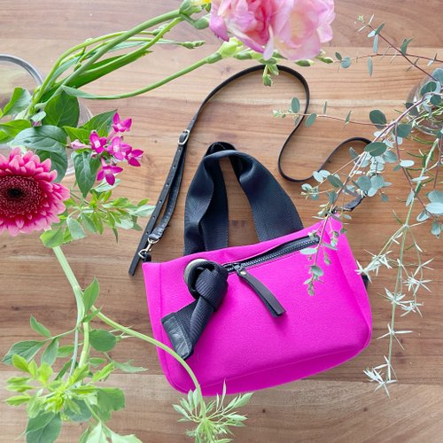 Neoprene Material Handbag & Pochette Pink - Shop yabo Messenger