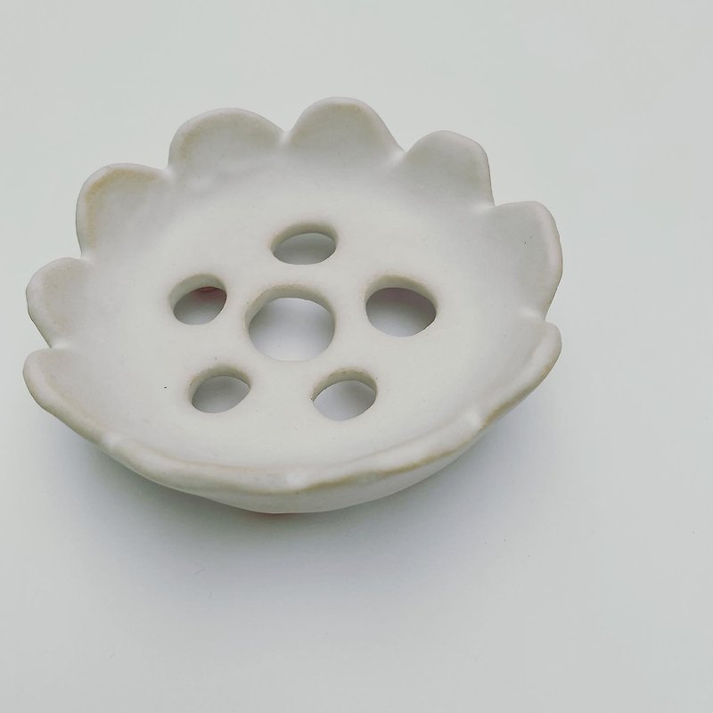 Handmade soap tray-round flower/white snow