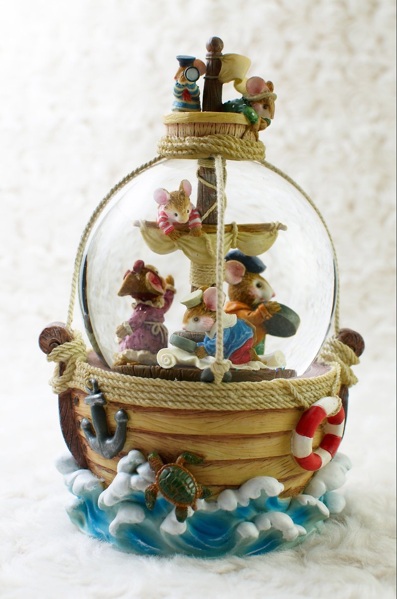 Great Fairway Adventure Crystal Ball Music Box Birthday Gift Home Decoration - Items for Display - Glass 