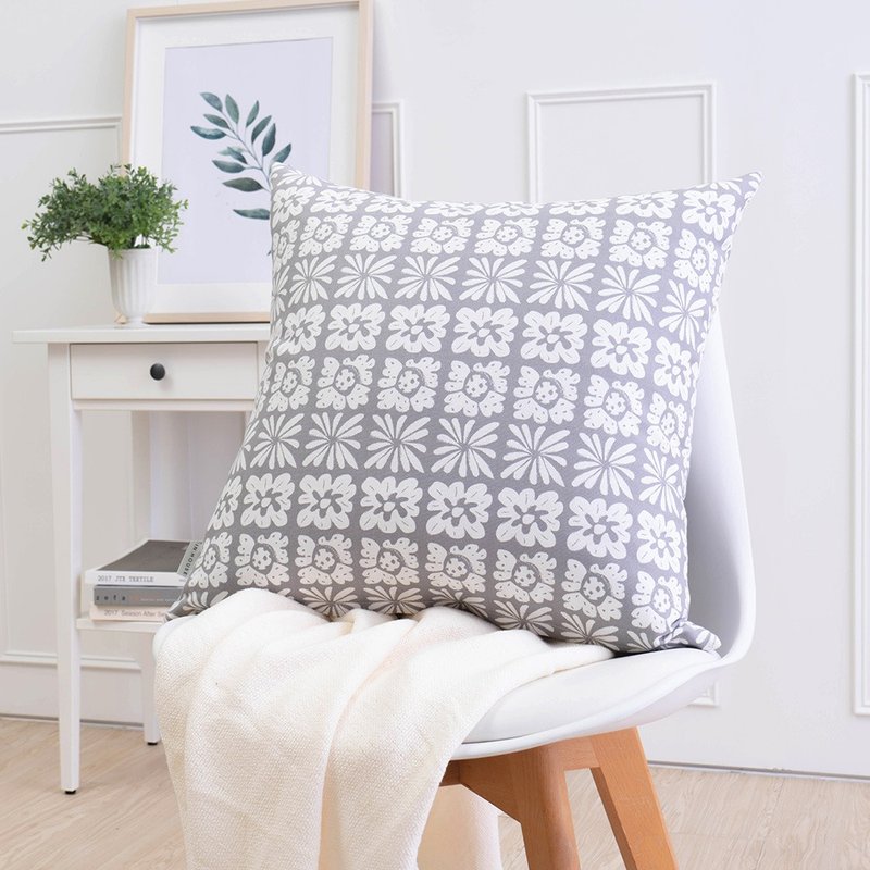 簡約系列抱枕-磚花序灰 - 枕頭/抱枕 - 棉．麻 