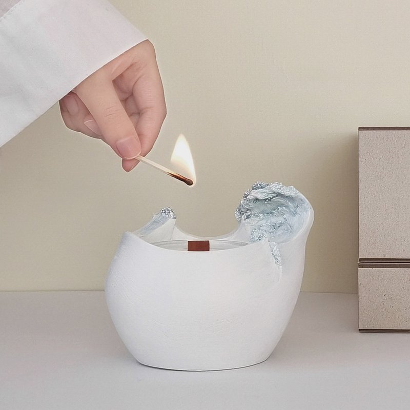 【送禮首選】辛香木質調 | 山海秘境_浪濤造型香氛蠟燭 - 香氛蠟燭/燭台 - 樹脂 多色