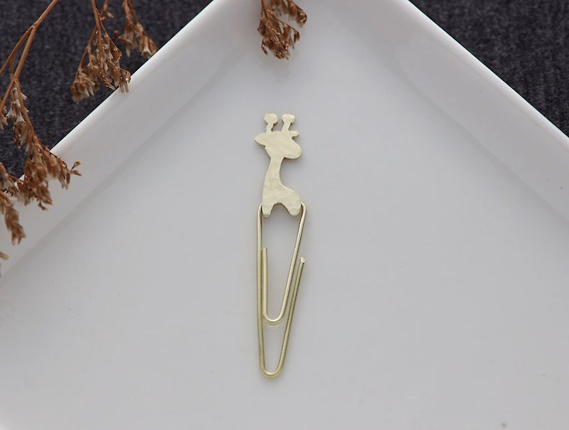 ni.kou Bronze giraffe animal paper clip / bookmark - Bookmarks - Other Metals 